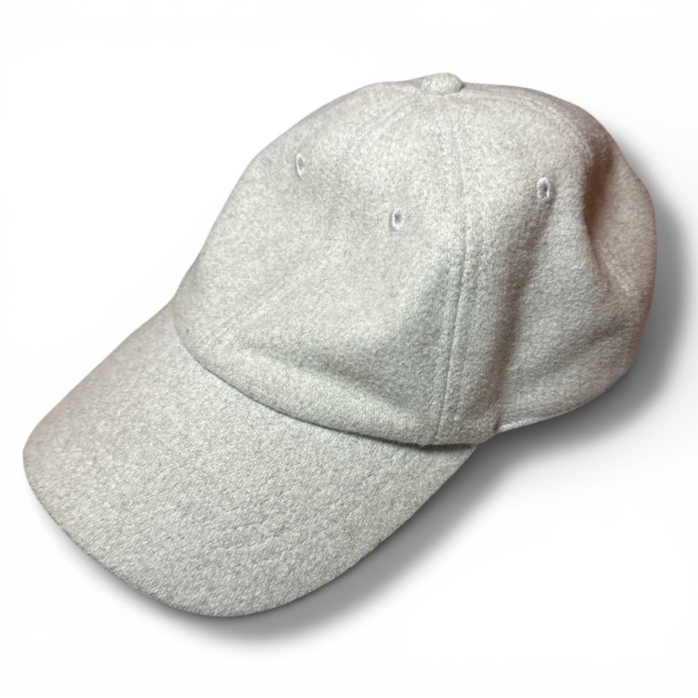 Stylish Gray Baseball Cap